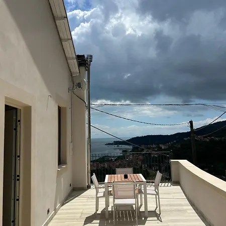 Ξενοδοχείο με διαμερίσματα Miramare Apartments&suites Λα Σπέτσια