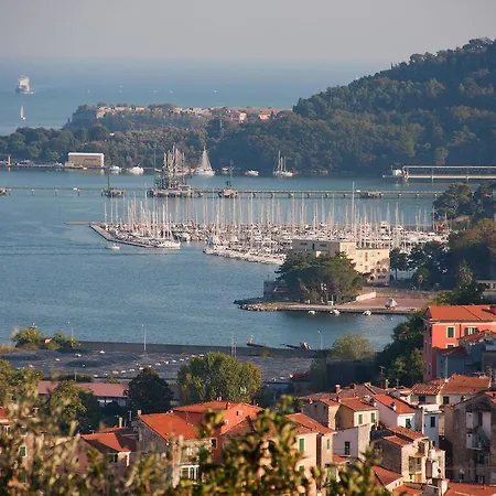 Miramare Apartments&suites Aparthotel 4*