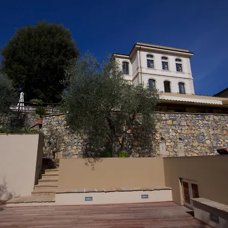 Hotel apartamentowy Miramare Apartments&suites La Spezia