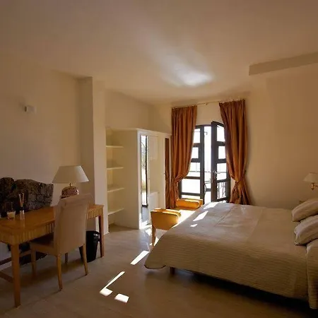 Aparthotel Miramare Apartments&suites 4*
