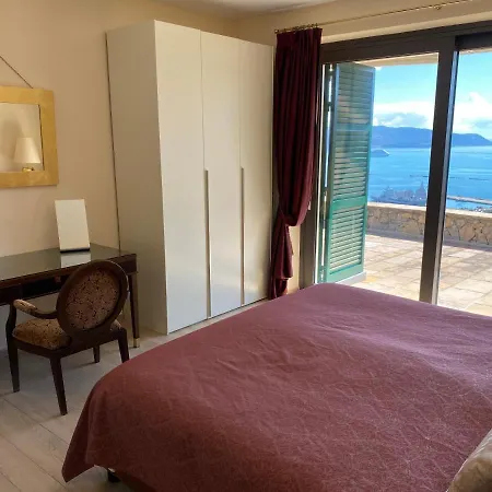 Miramare Apartments&suites Апарт-готель Ла-Спеція