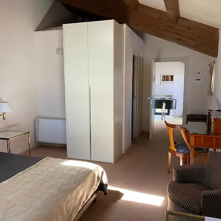 Апарт-готель Miramare Apartments&suites Ла-Спеція