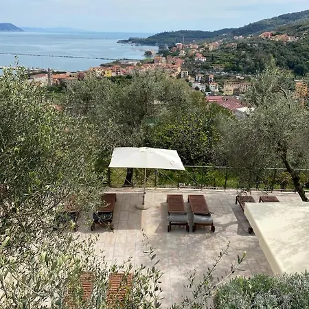 Miramare Apartments&suites 3* Ла-Спеція