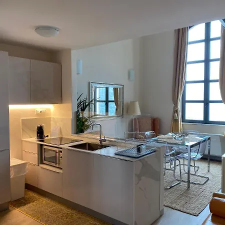 Lägenhetshotell Miramare Apartments&suites 4*