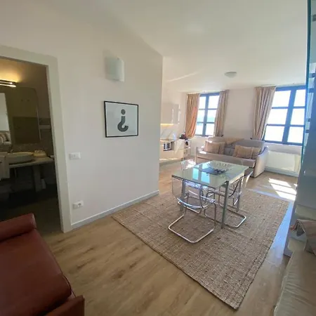 Miramare Apartments&suites Апарт-готель Ла-Спеція