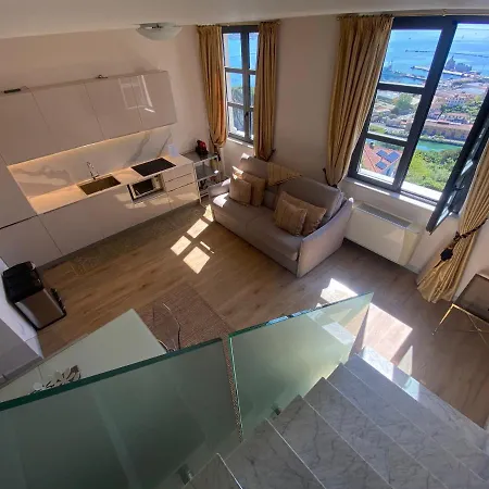 Miramare Apartments&suites Апарт-готель Ла-Спеція