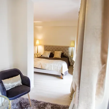 Апарт-готель Miramare Apartments&suites