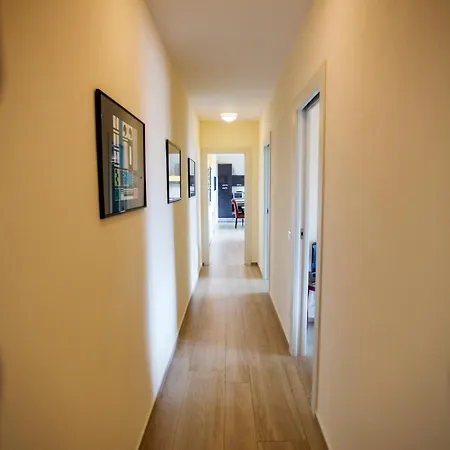 Miramare Apartments&suites 3* Ла-Спеція