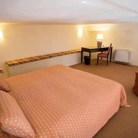 Апарт-готель Miramare Apartments&suites 3*