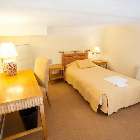 Miramare Apartments&suites Апарт-готель