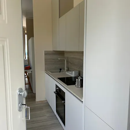 Ξενοδοχείο με διαμερίσματα Miramare Apartments&suites 3*