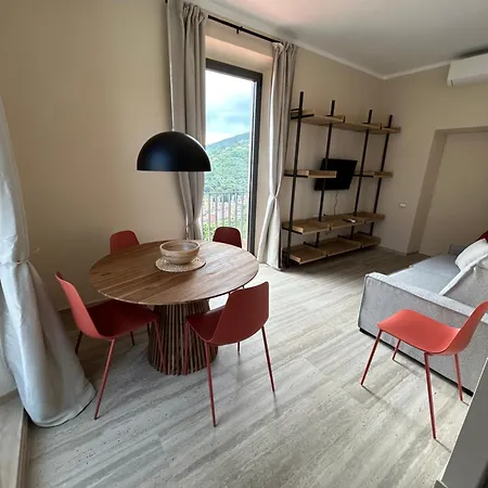 Ξενοδοχείο με διαμερίσματα Miramare Apartments&suites