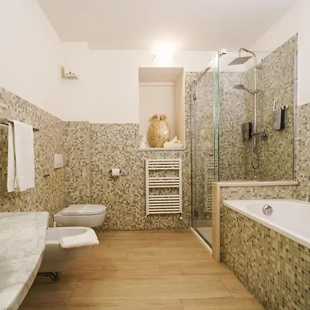 Miramare Apartments&suites 4*
