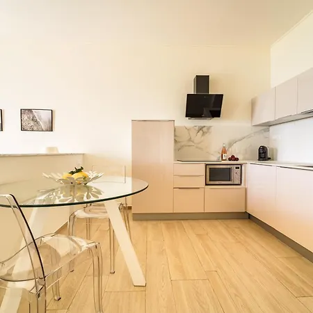 Miramare Apartments&suites Aparthotel 4*