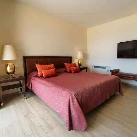 アパートホテル Miramare Apartments&suites ラ・スペツィア