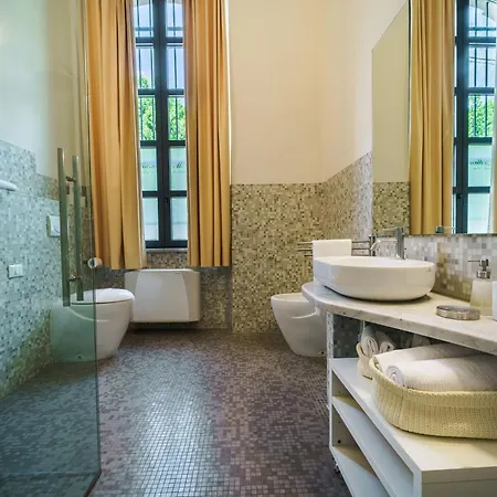 アパートホテル Miramare Apartments&suites