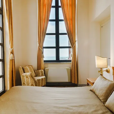 アパートホテル Miramare Apartments&suites 4*