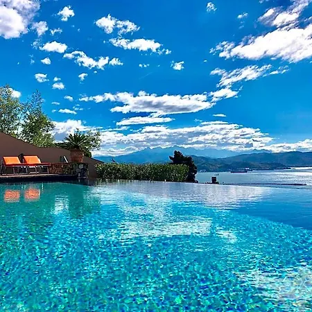 Aparthotel Miramare Apartments&suites La Spezia