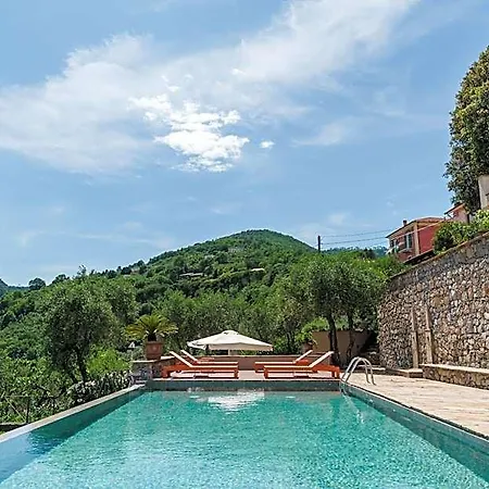 Aparthotel Miramare Apartments&suites La Spezia