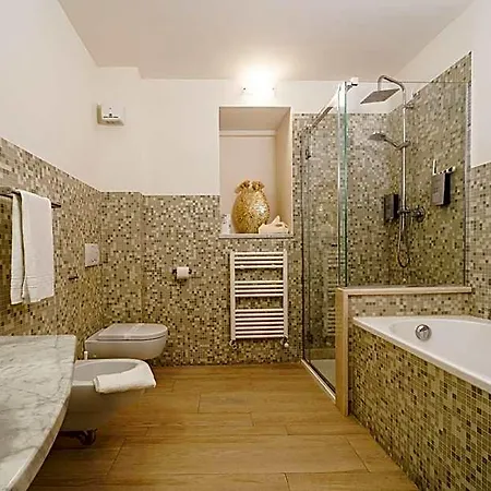 Aparthotel Miramare Apartments&suites 4*