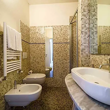 Апарт-отель Miramare Apartments&suites Специя