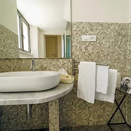 Апарт-отель Miramare Apartments&suites Специя
