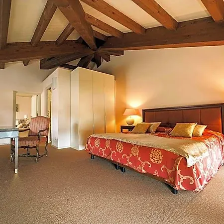 Miramare Apartments&suites 4* Специя