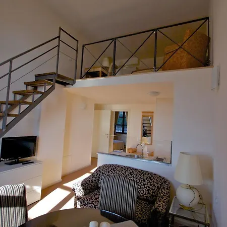 Miramare Apartments&suites Lägenhetshotell