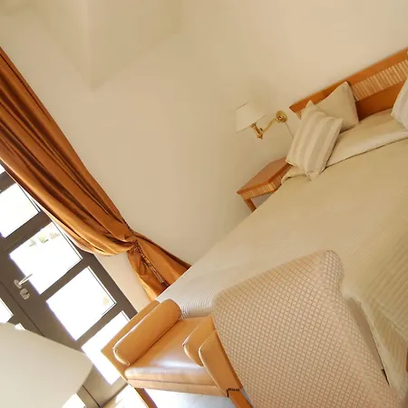 Miramare Apartments&suites Апарт-готель 3*