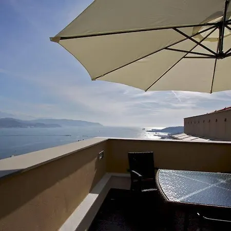 Miramare Apartments&suites 4* La Spezia