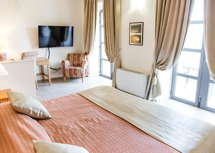 Aparthotel Miramare Apartments&suites La Spezia